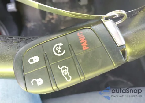 2018 Jeep Grand Cherokee Laredo E 4X4 из США, поврежденный, VIN 1C4RJFAGXJC280612